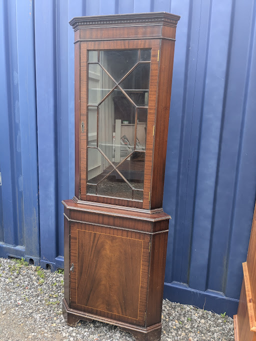 corner display cabinet