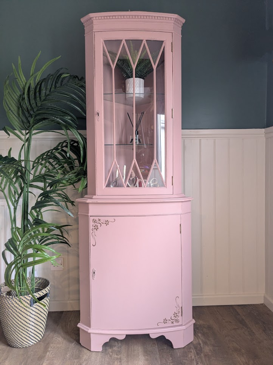 corner cabinet