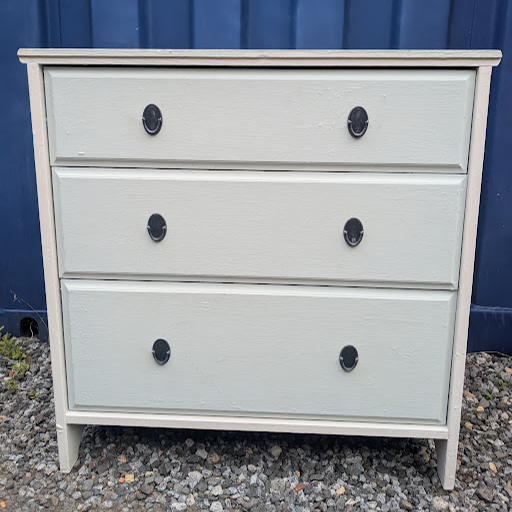 drawers in white