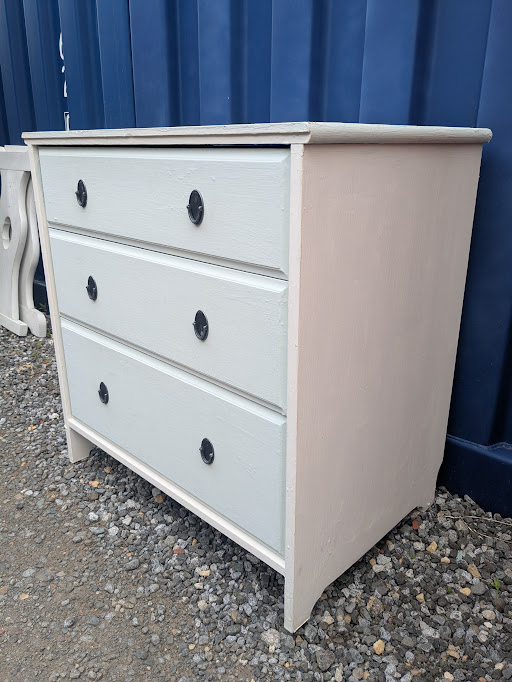 white chest of drawers