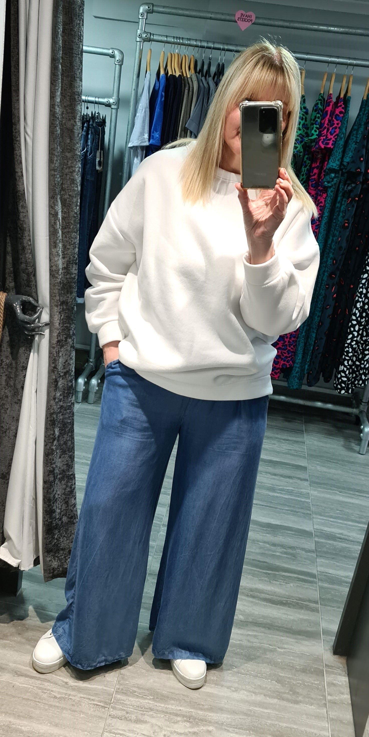 Lazy Breeze Wide-leg Denim Trousers