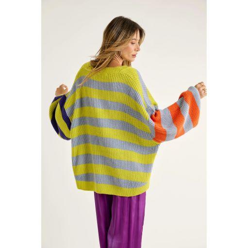 striped-v-neck-jumper