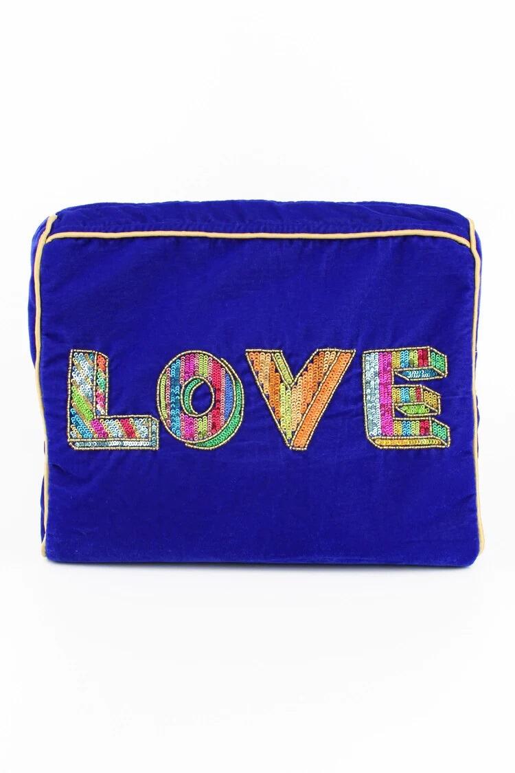 love-wash-bag