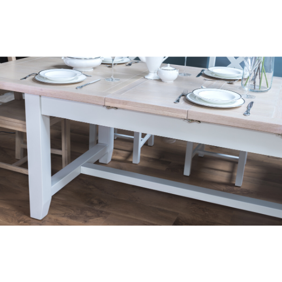 Refectory table lifestyle 2