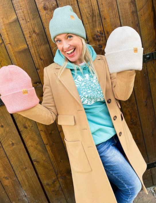 Woman with the unisex beanies