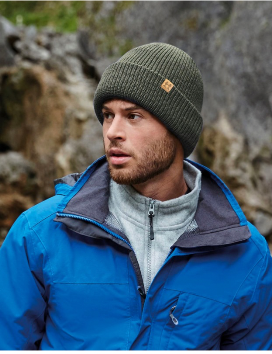 Man wearing water repellent thermal elements Beanie