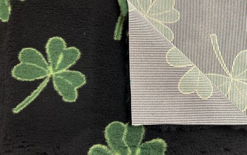Dogeria Bedding for Dogs Rubber Backed Clover