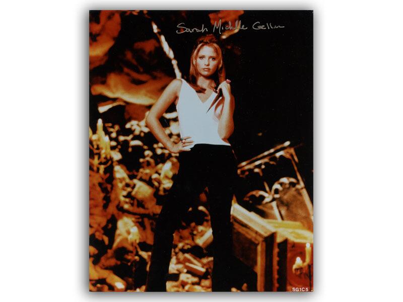 Sarah Michelle Gellar signed photo