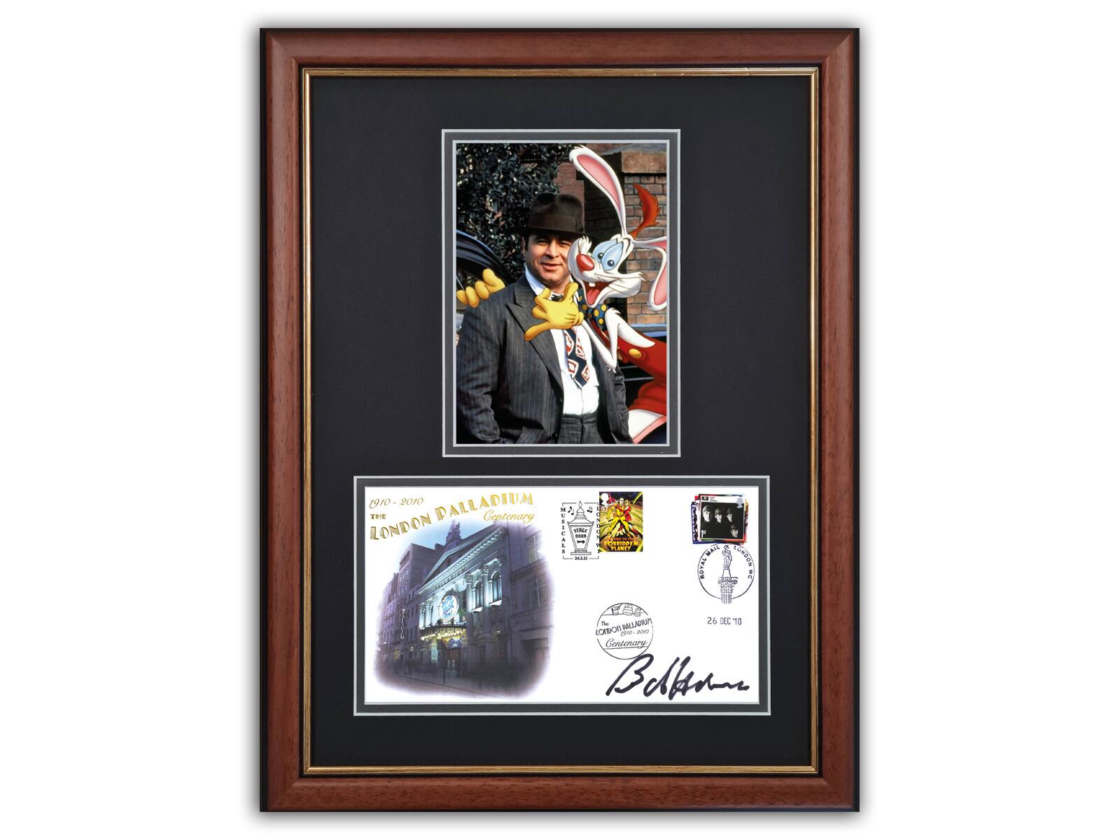 London Palladium | Bob Hoskins Autograph - Brown Frame