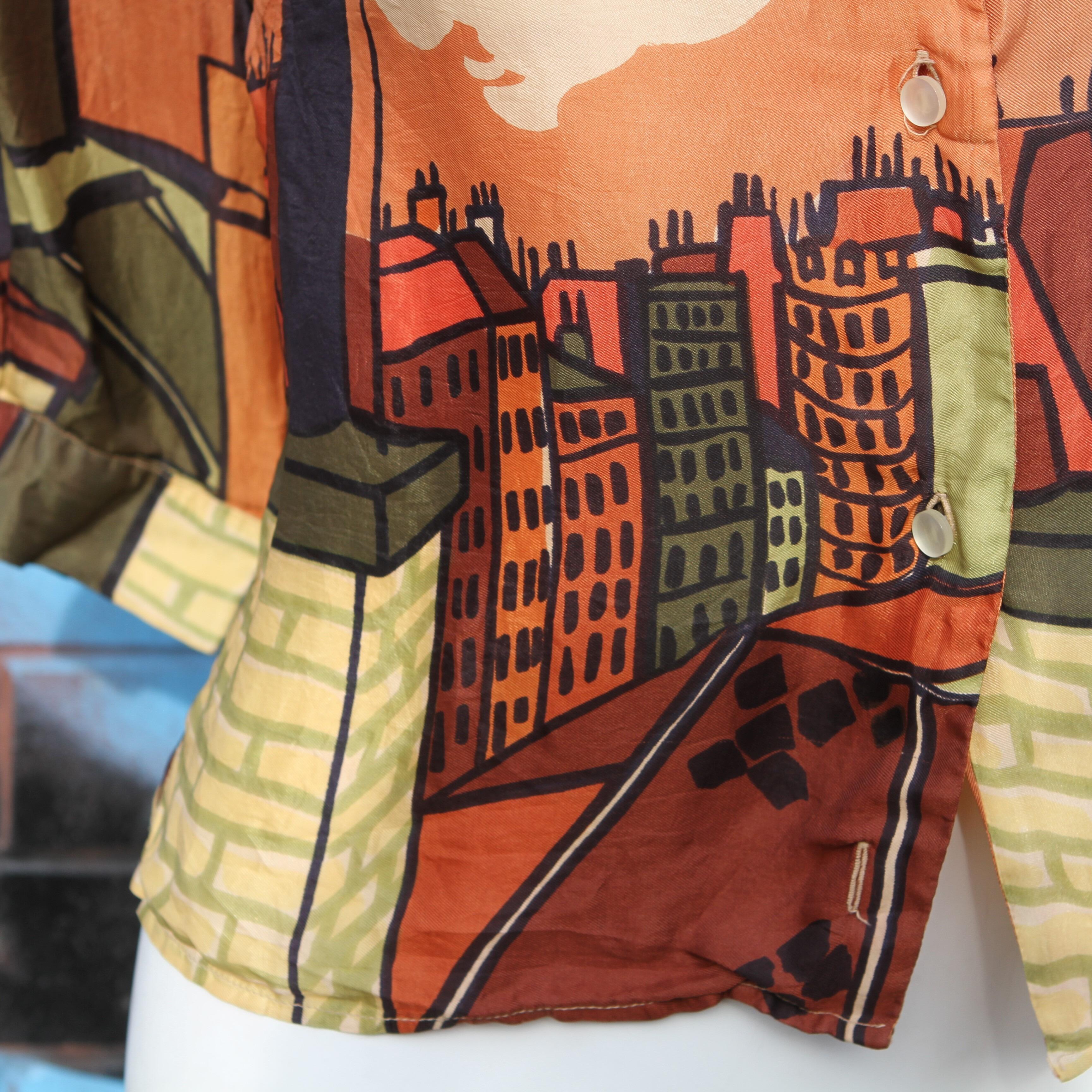 Detail of the design on this Super cool boxy blouse with fabulous graphic design