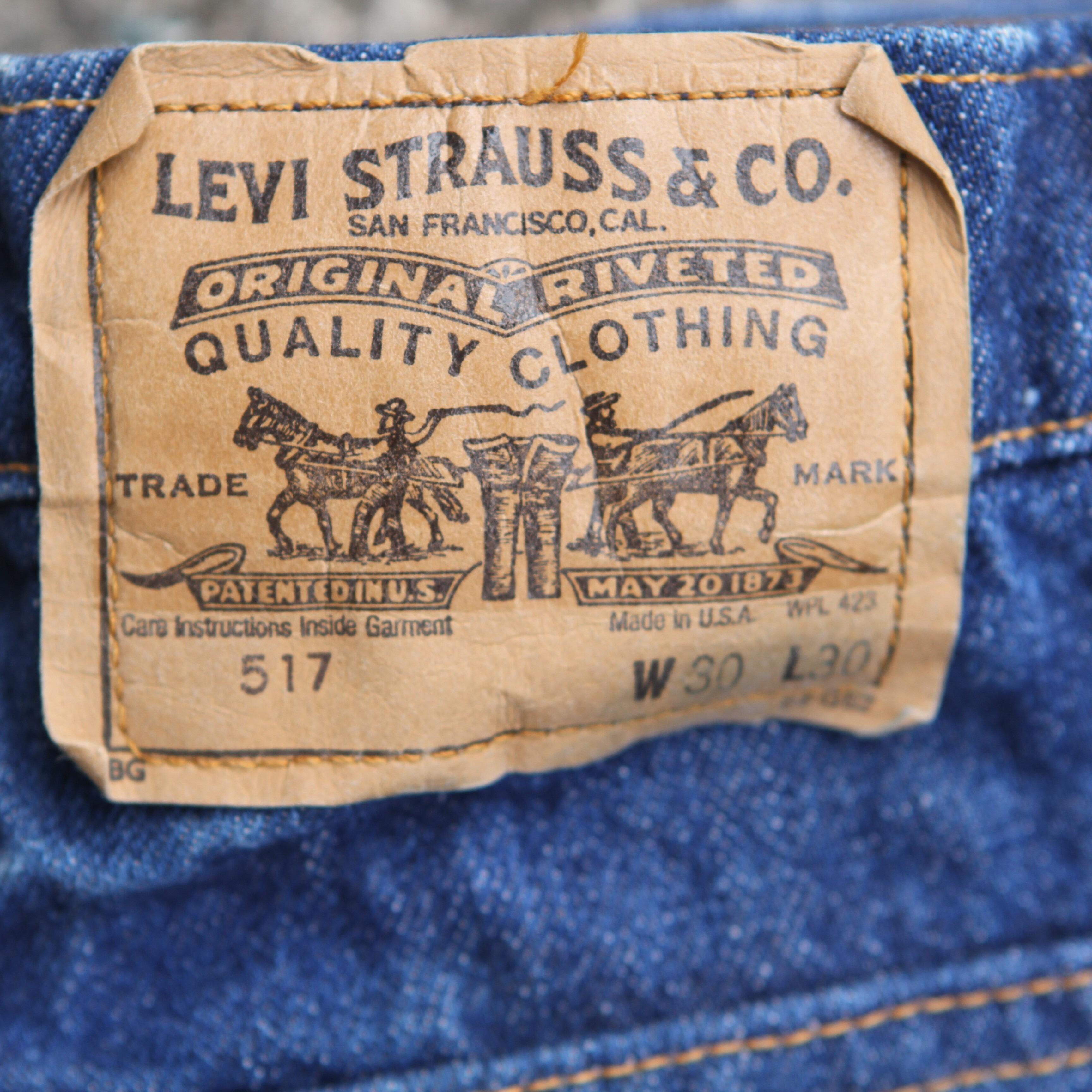 Classic Levi dark blue denim jeans- label