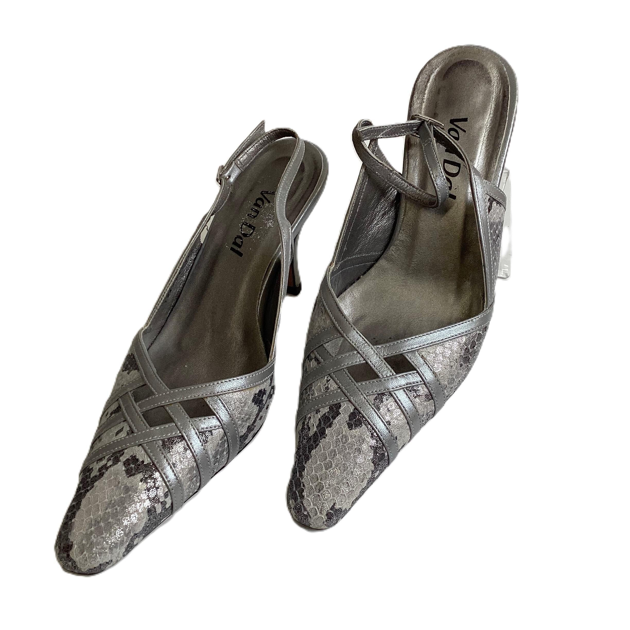 Pointed snakeskin heels outlet