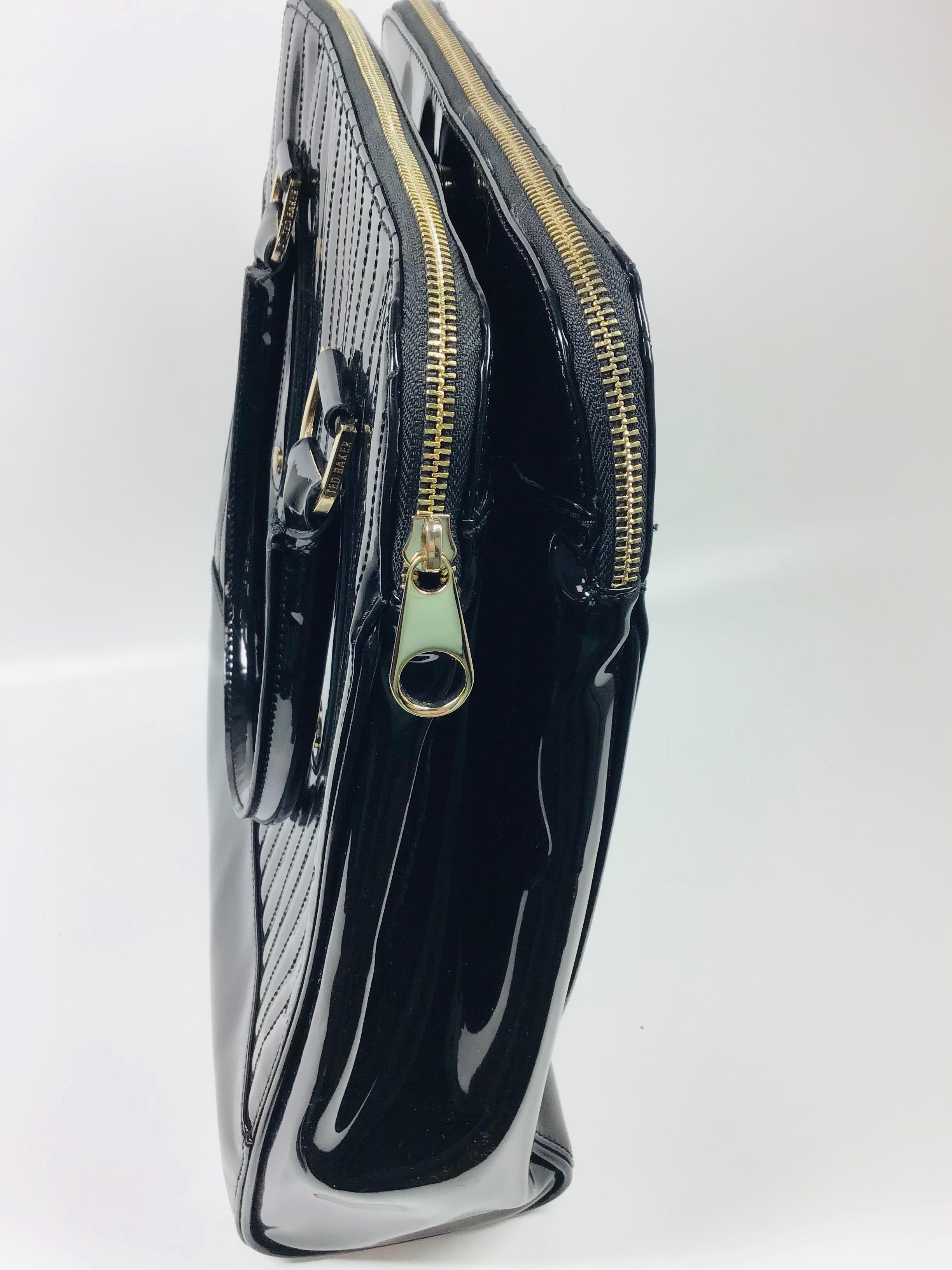 MODEL Bag Black Patent | Women's Crossbody Clutch – Steve Madden