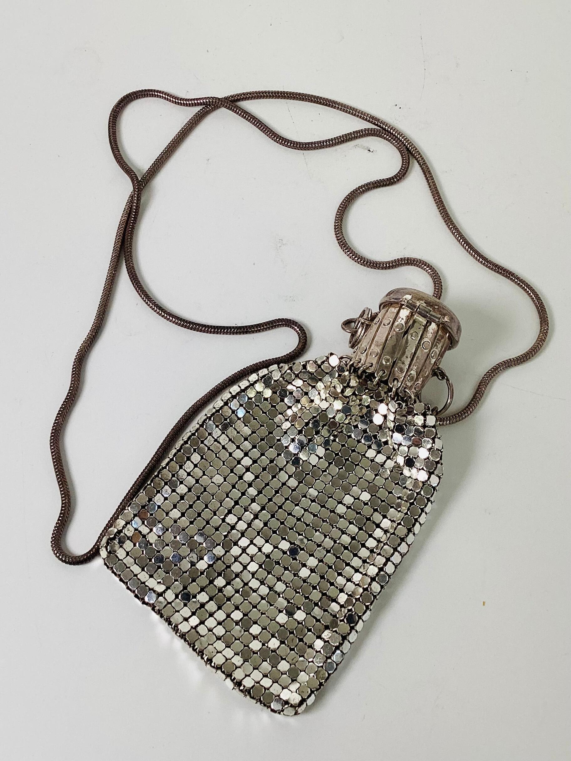 Vintage Silver Coloured Metal Expanding Coin Purse