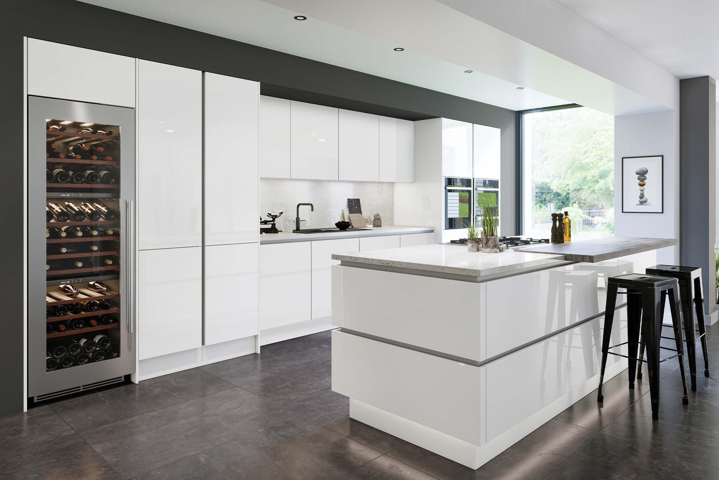 HIGH-GLOSS KITCHEN DOORS