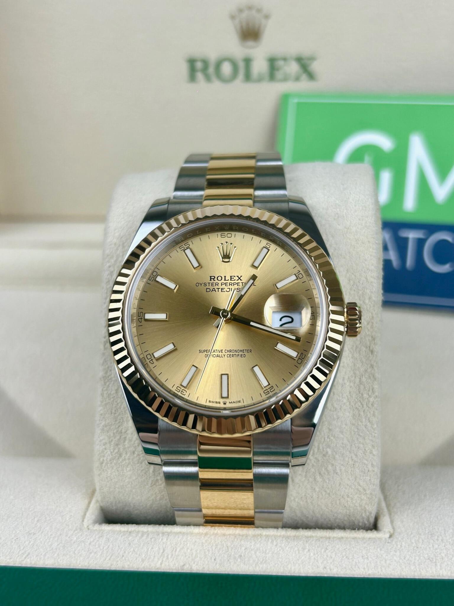 Rolex Datejust 41 126333 Fluted Bi metal Oyster Gold Index Dial