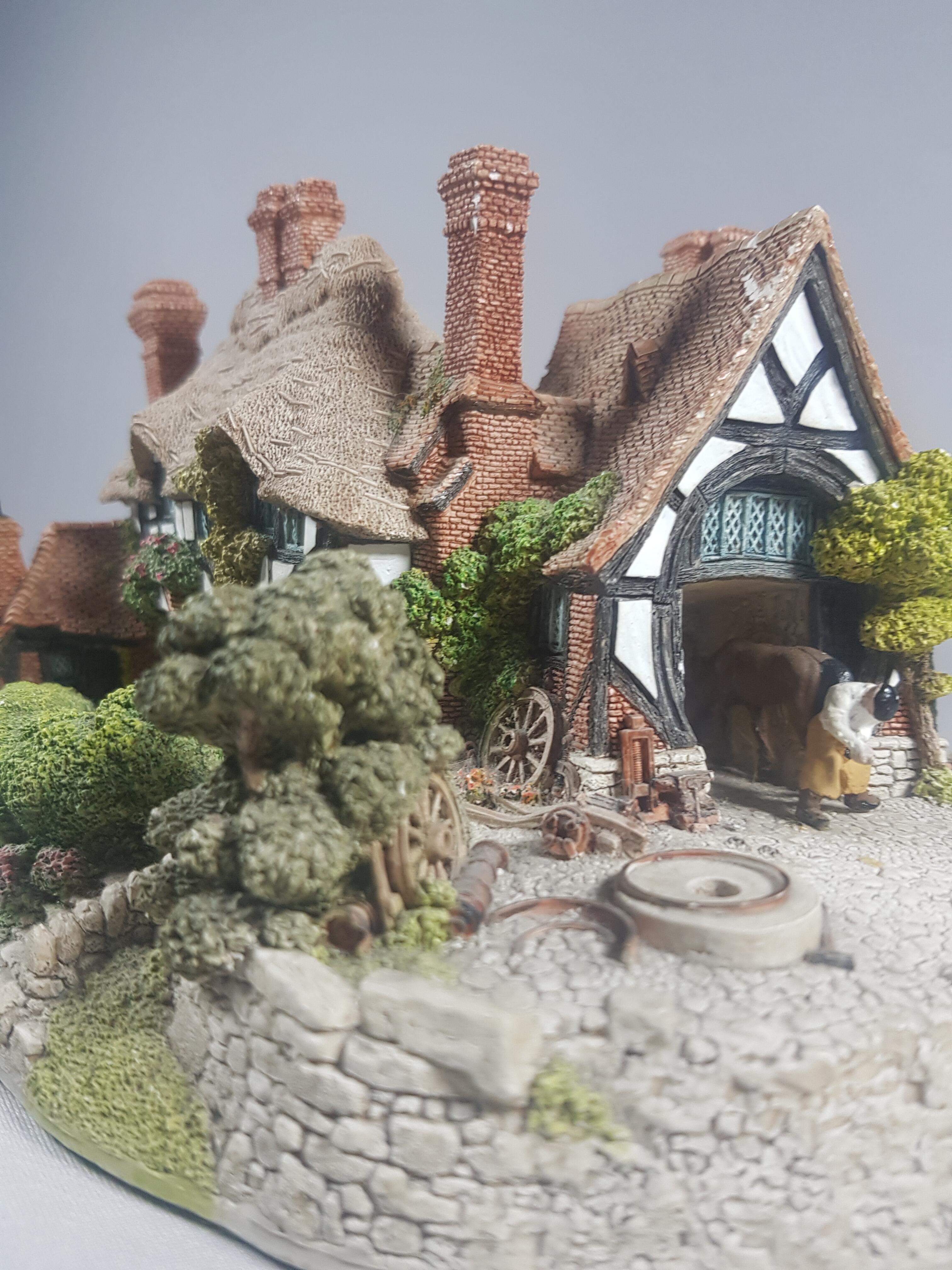 Oakwood Smithy - Lilliput Lane