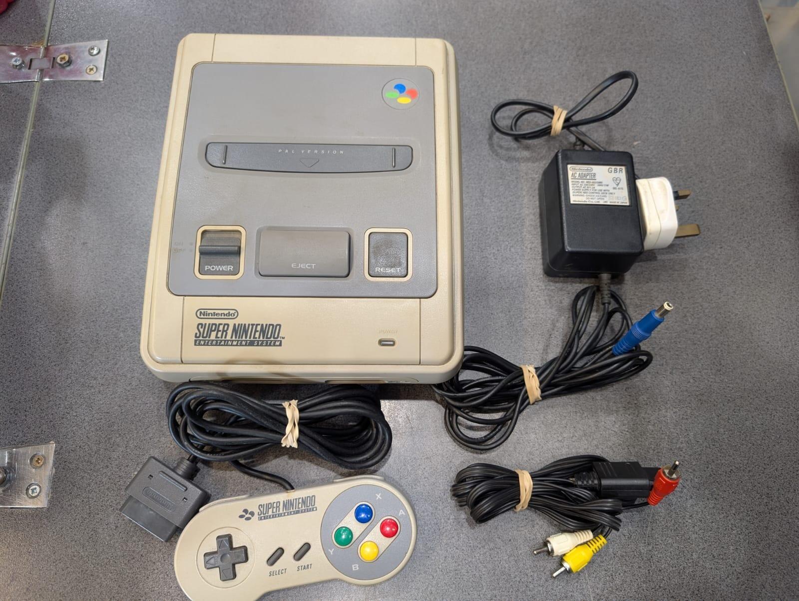 Super Nintendo Console /w Extra Controller