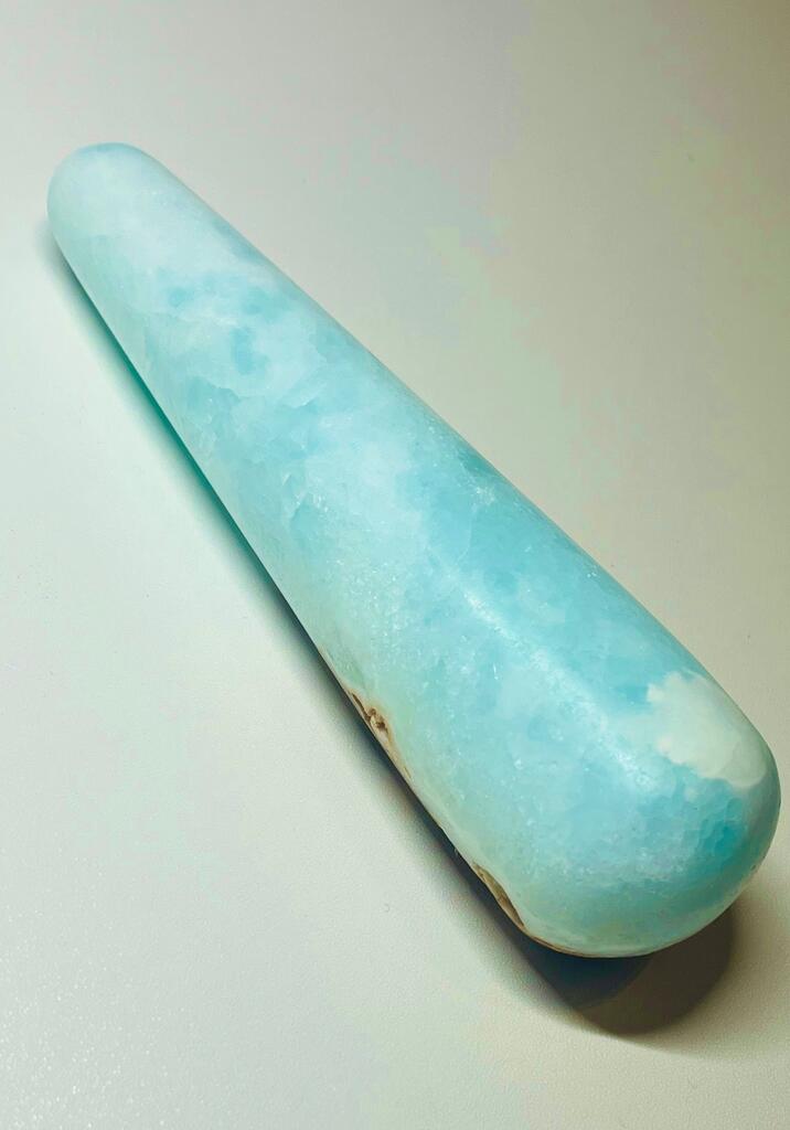 How to Use Crystal Wands for Healing