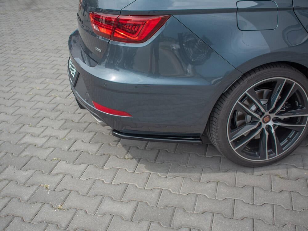 Rear Side Splitters V1 Seat Leon MK 3.5 Cupra ST (2017-) - Carbon Look