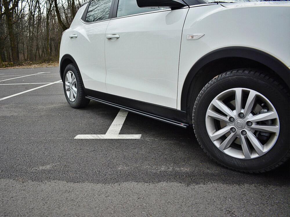 Side Skirts Splitters  Ssangyong Tivoli (2015-2019) - Carbon Look