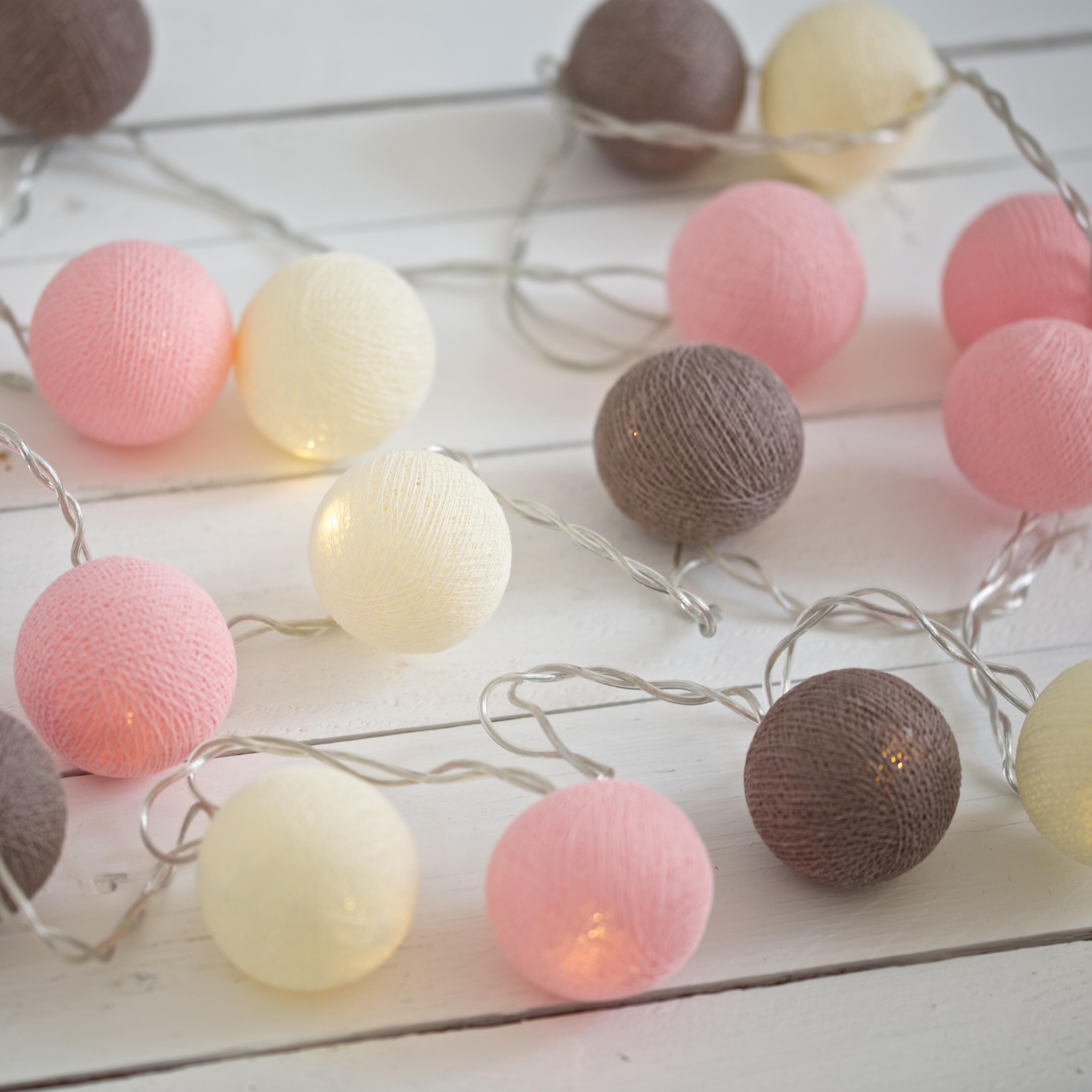 Ambient Balls 30 Lights Neapolitan