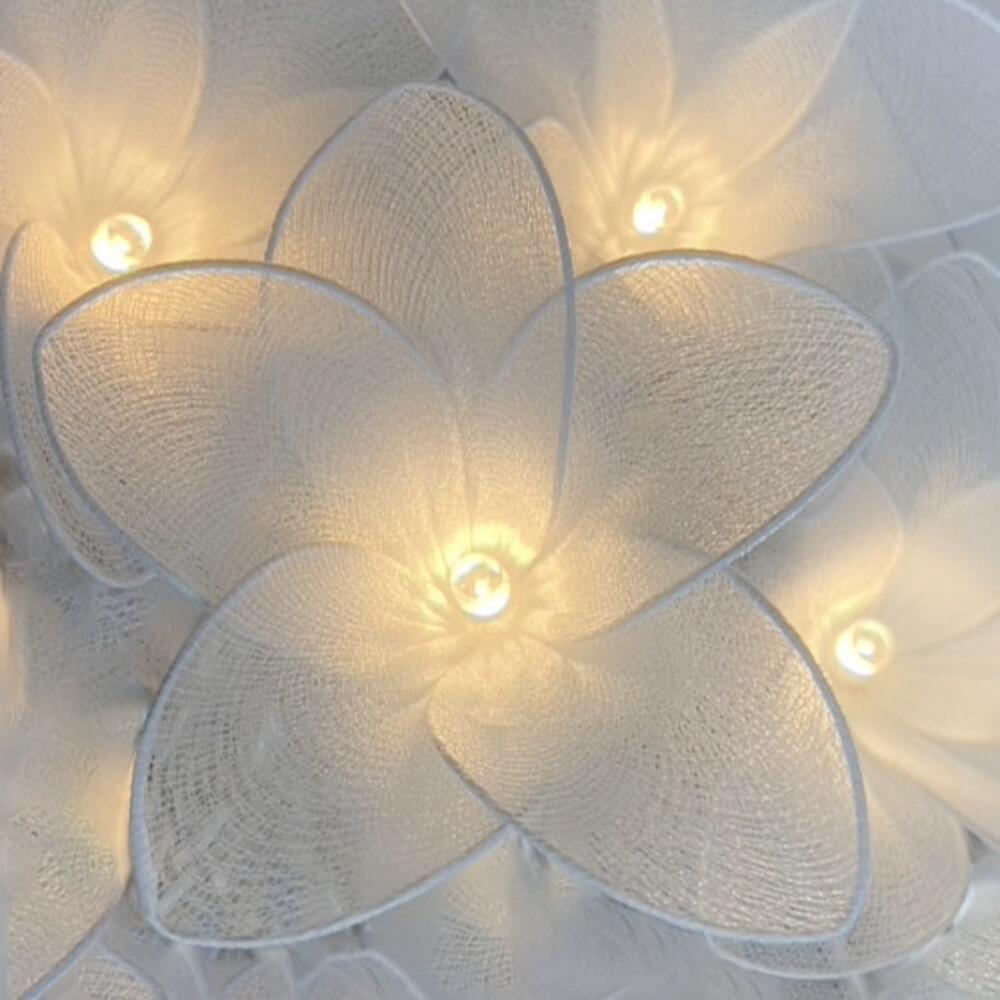 Daisy Fairy Lights in Crisp White – Handcrafted Translucent Fabric Flowers