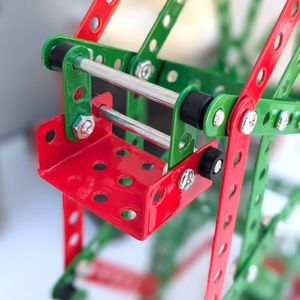 Ferris Wheel Metal Construction Kit
