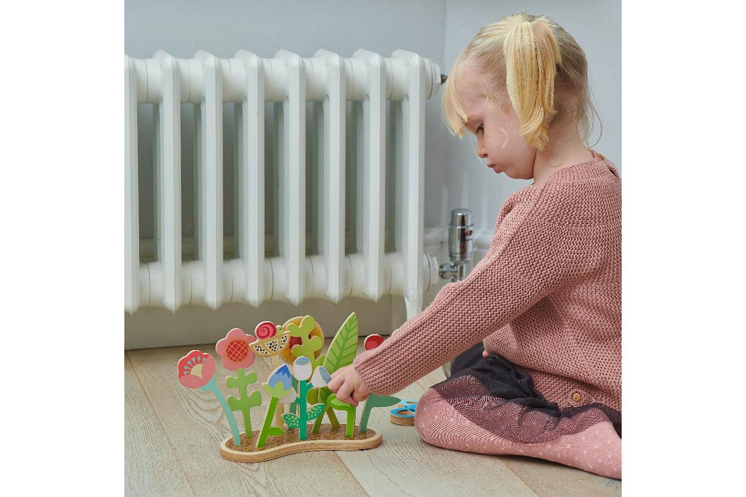 New Wooden Toy Flower Bed with Changeable Plants and Watering Can #1