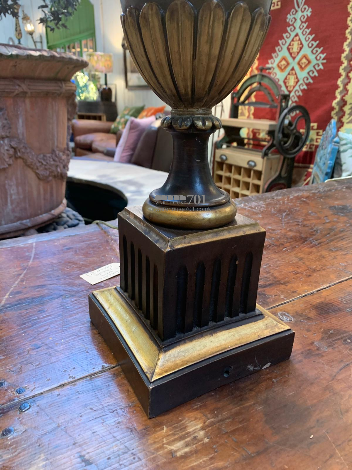 Classic Urn Table Lamp