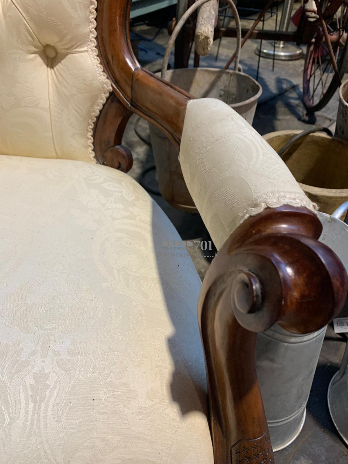 Spring Button Chair Victorian Button-Back Armchair