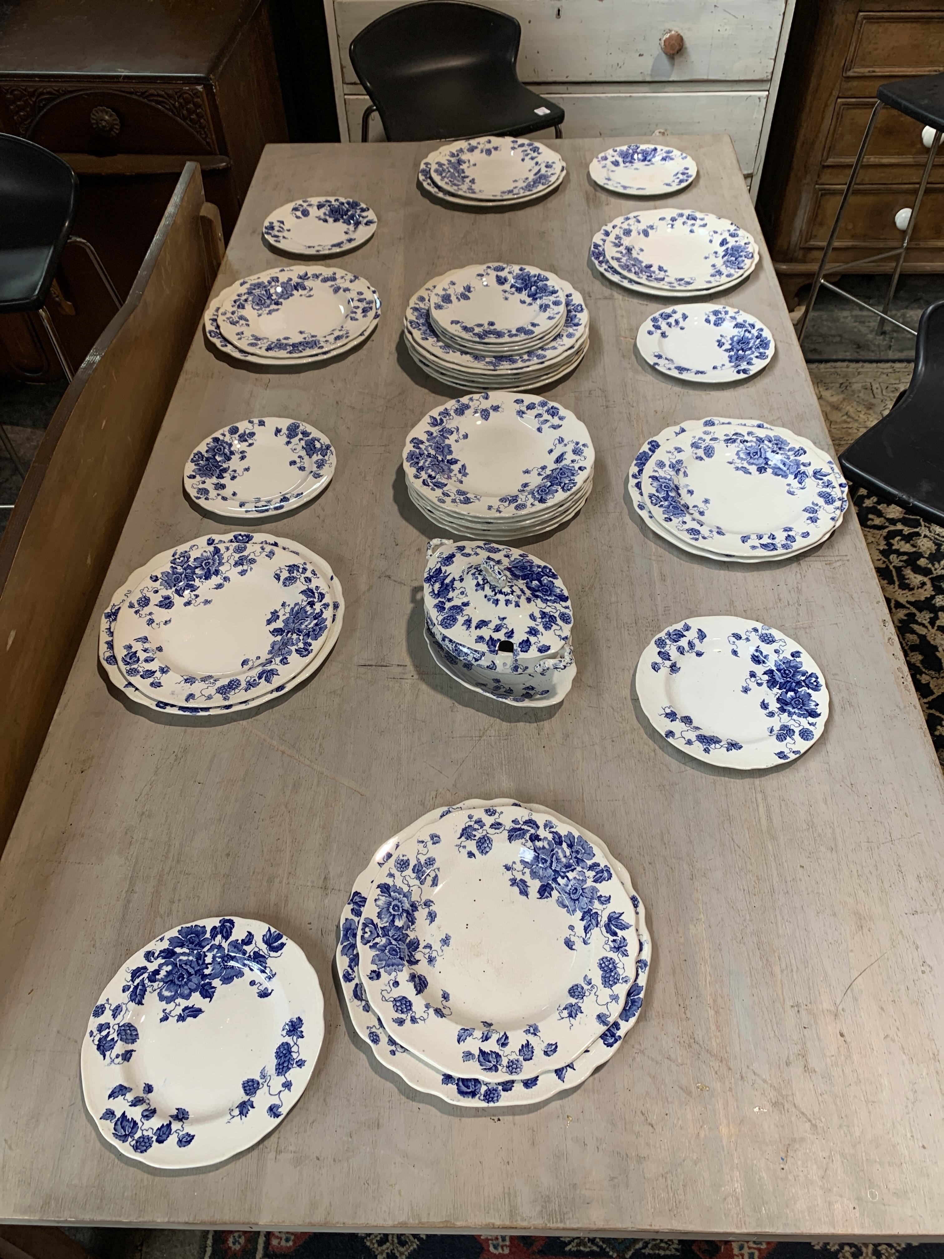 Antique Blue & White Dinner Service ND521