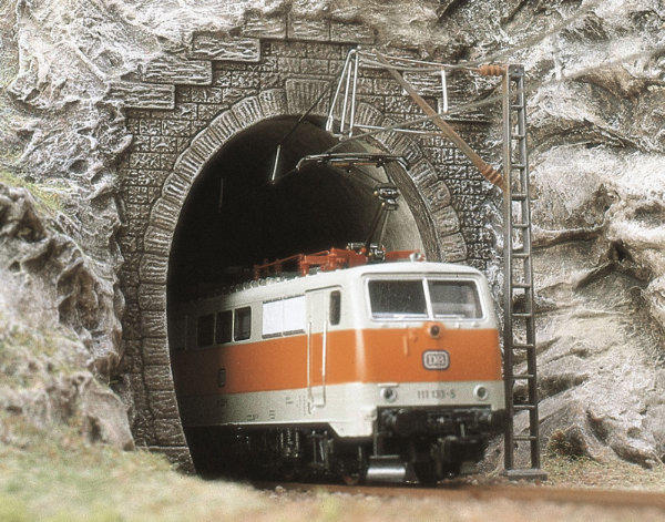 Busch 7026 2 electric locomotive tunnel portals