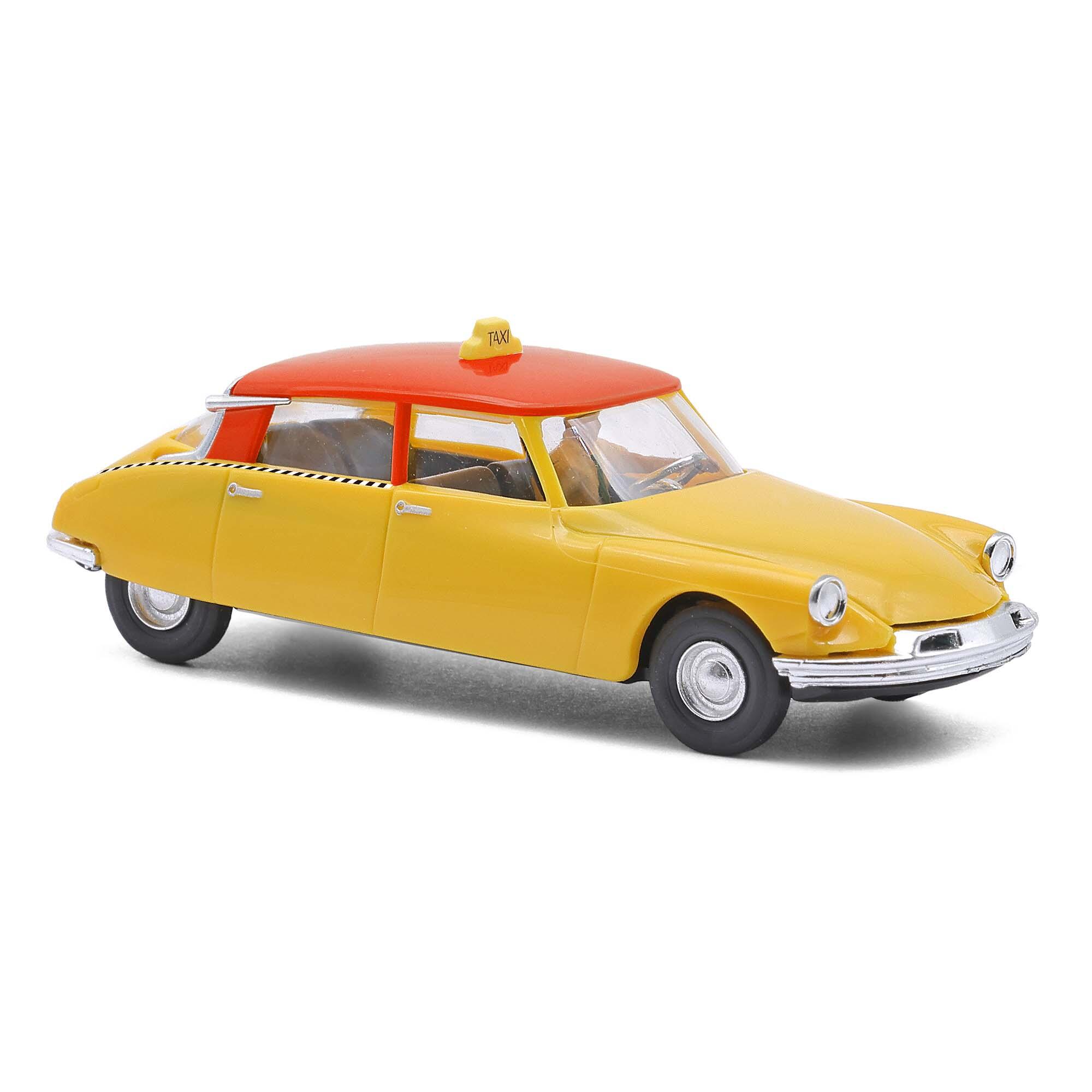 Busch 48015 Citroën DS 19, taxi with driver