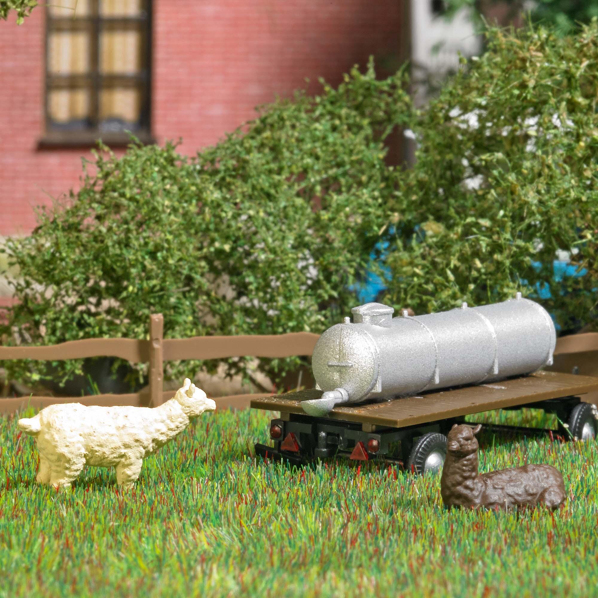 BUSCH 8872 Alpacas with water barrel