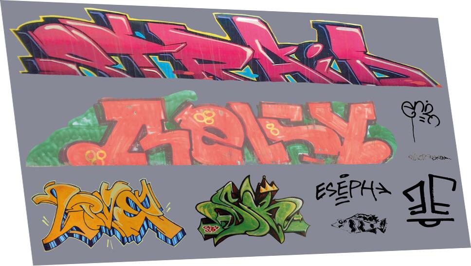 RAILTEC 2mm-8910 Graffiti: artistic K (suits larger wagons)