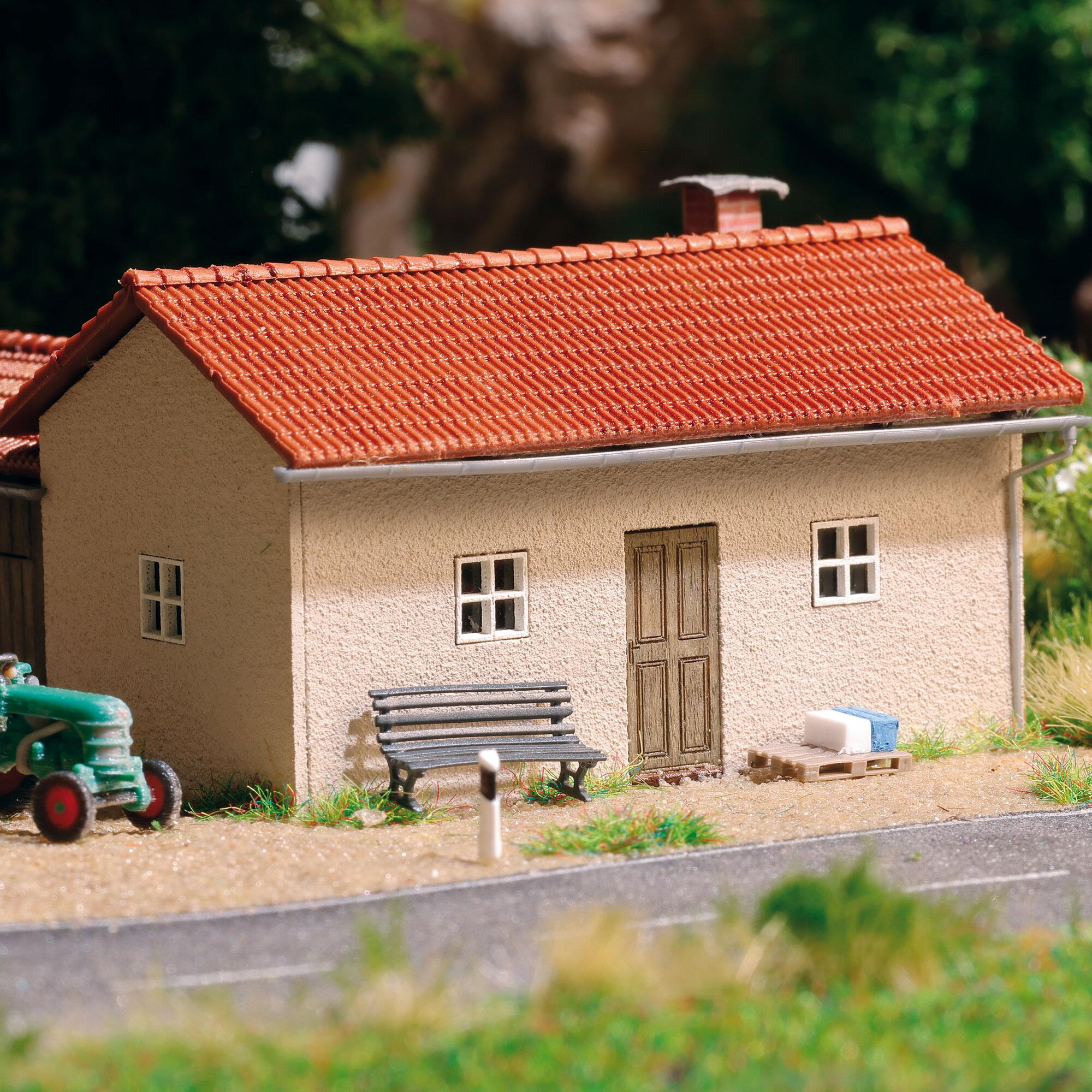 Busch 8896 Workshop with Shed TT