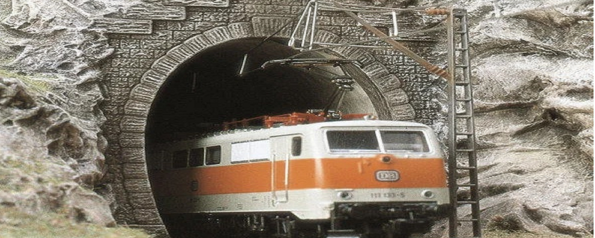 Busch 7023 Tunnel Portal Double
