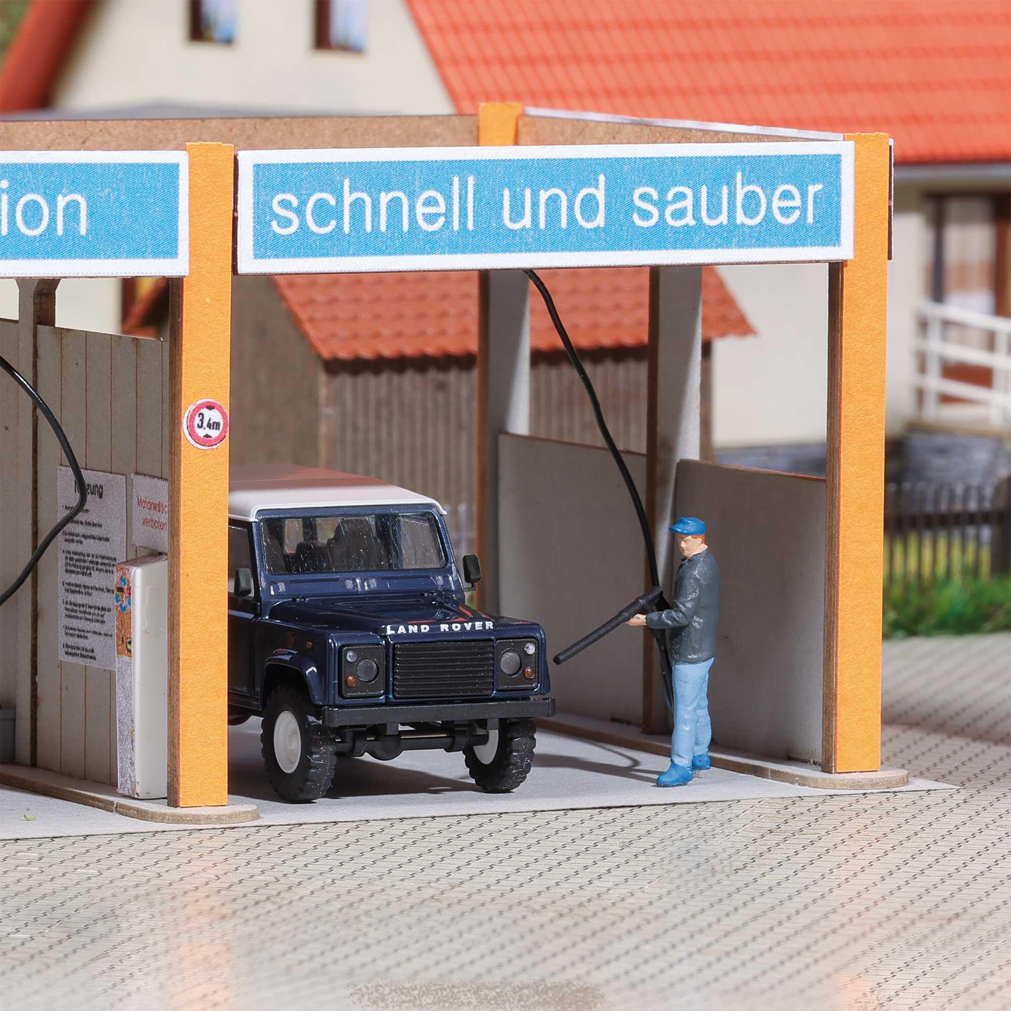 Busch 79943 Action Set: At the Car Wash H0