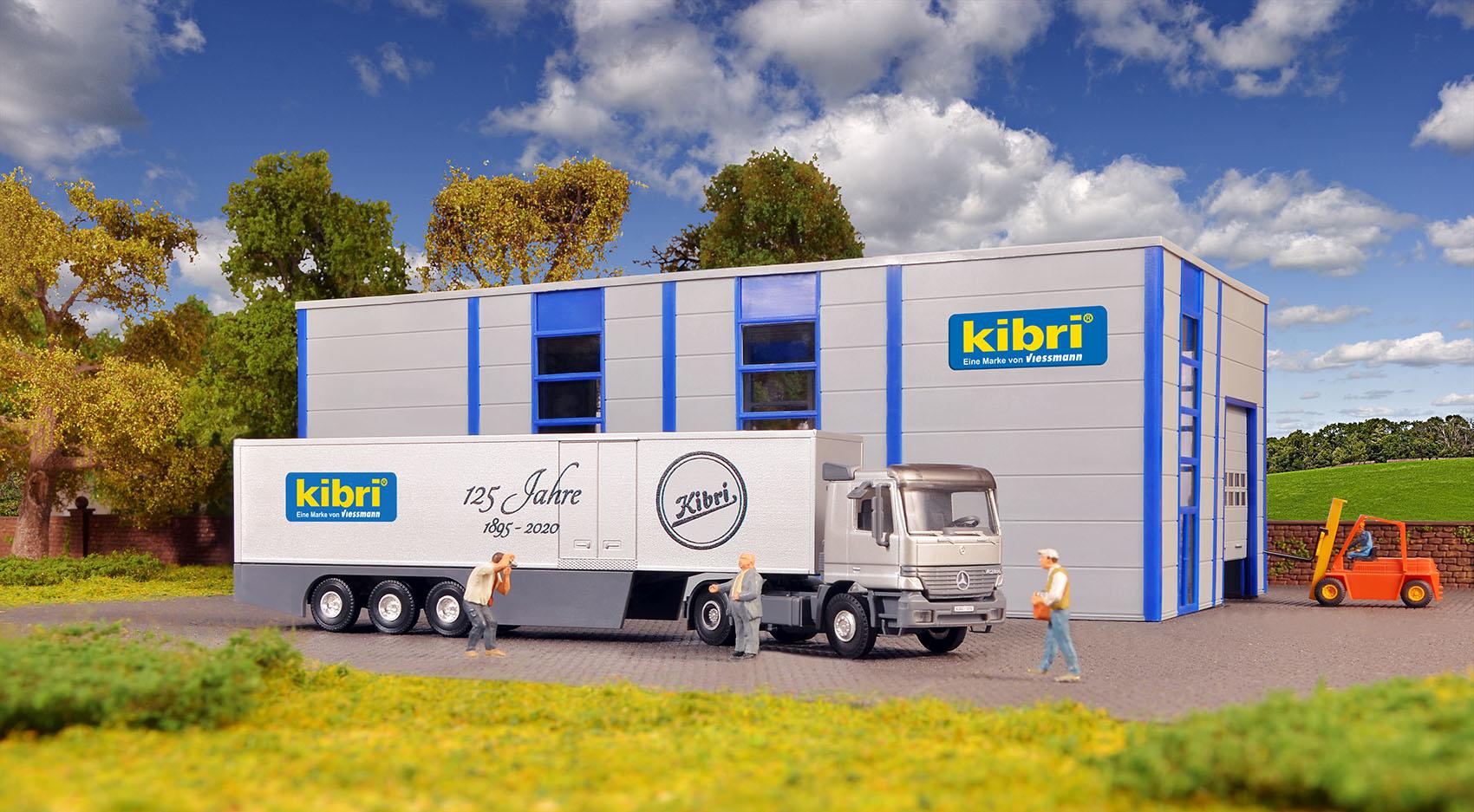 Kibri 12500 H0 MB Actros 2-axle with body
