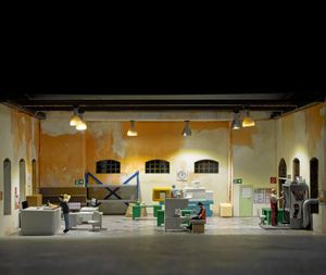 Busch 79905 Painter with spray booth