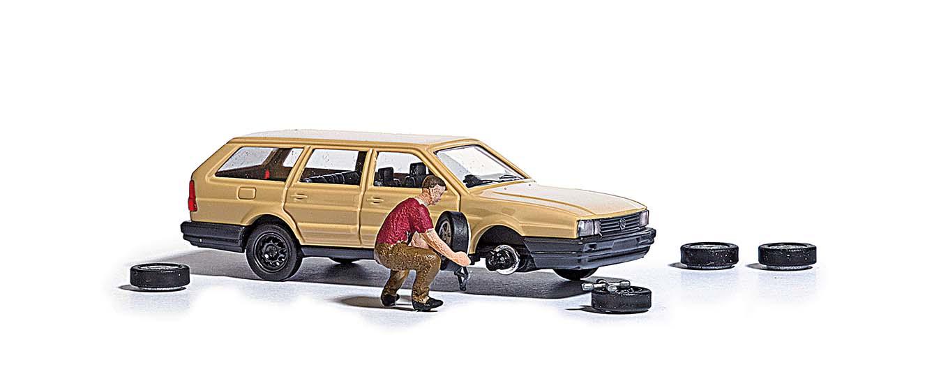 Busch 7822 Action Set: Wheel change