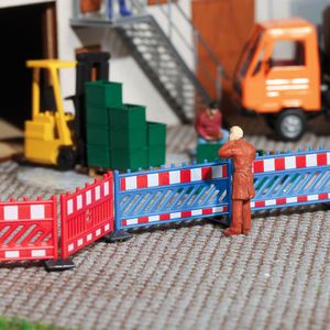 Busch 1109 Barricades, blue/red