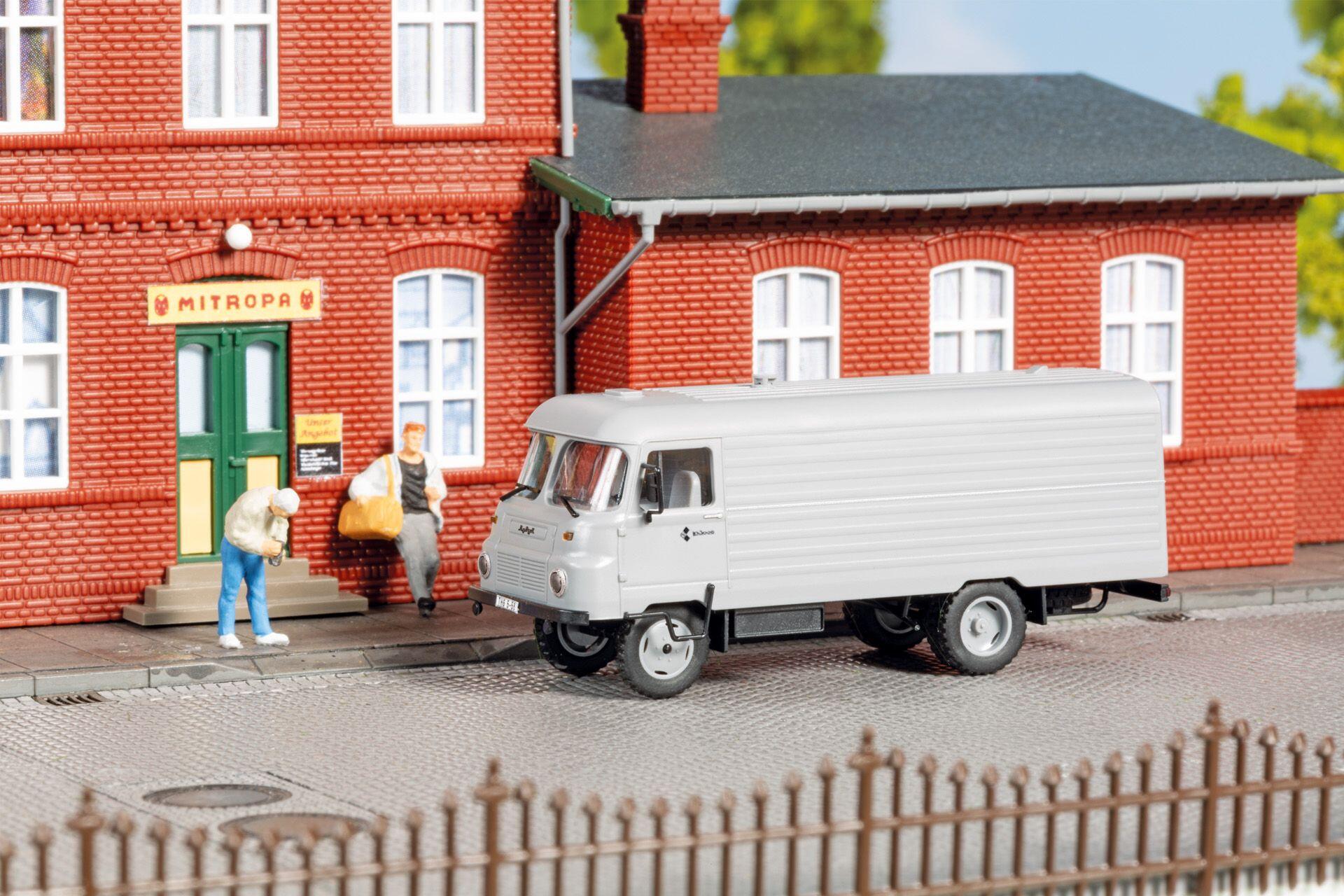 Auhagen 66053 Robur LD3000 panel van
