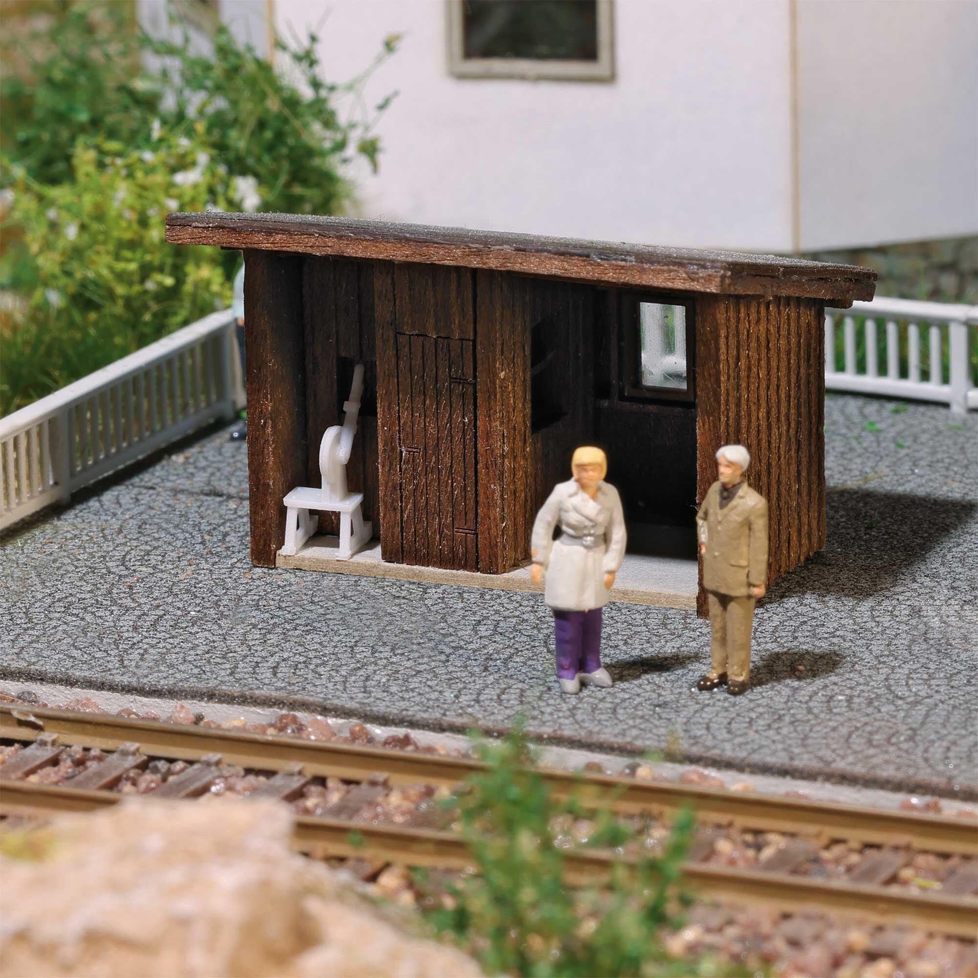 Busch 1862 Small railway station H0