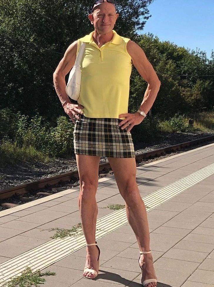 Can Men Wear Women's Shoes?