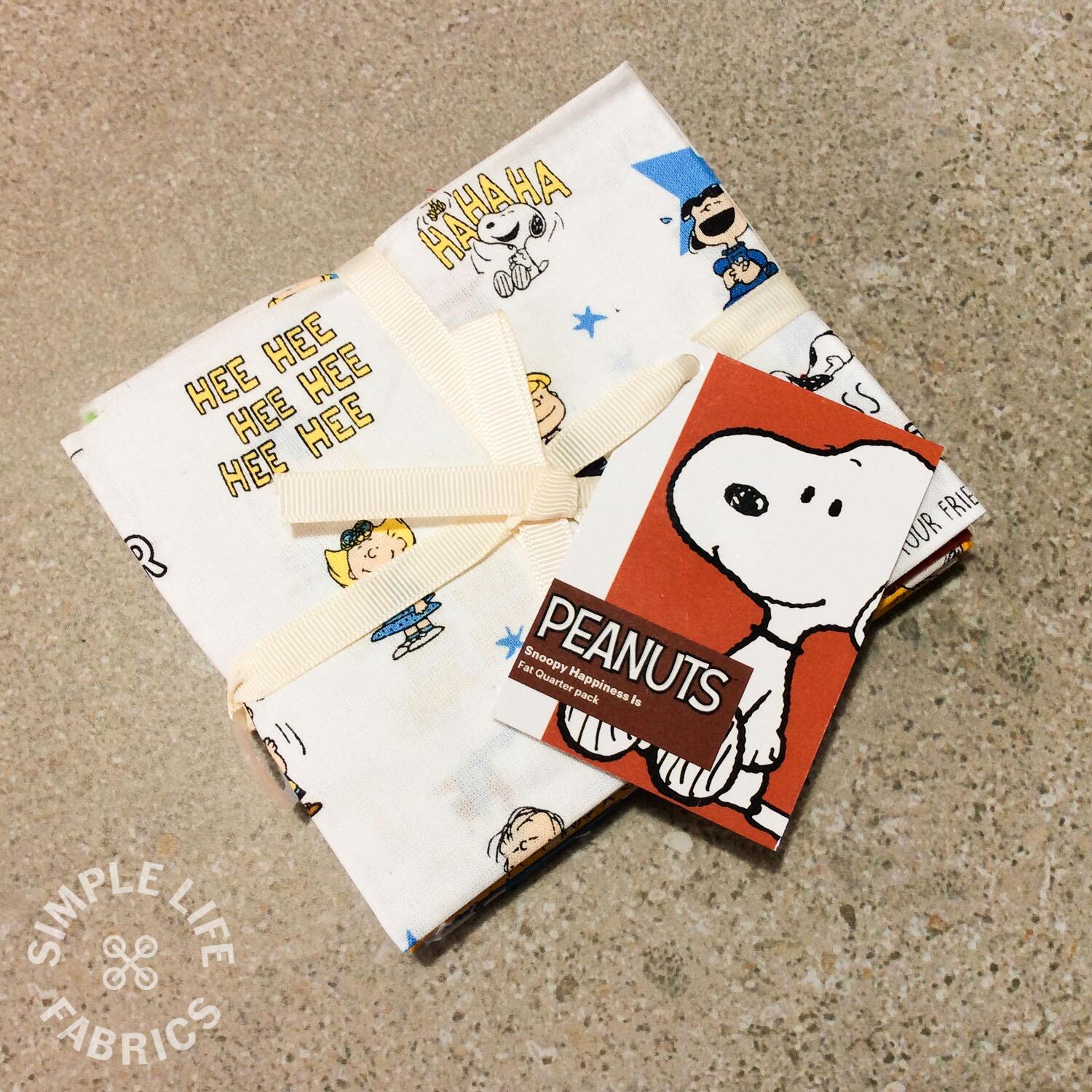 Fat Quarters bundle pack, Peanuts Snoopy Cartoon, 5 fabrics - per pack