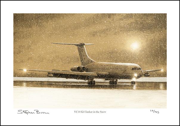 VC10 K4 Tanker in the Snow - Limited Edition Greetings Card