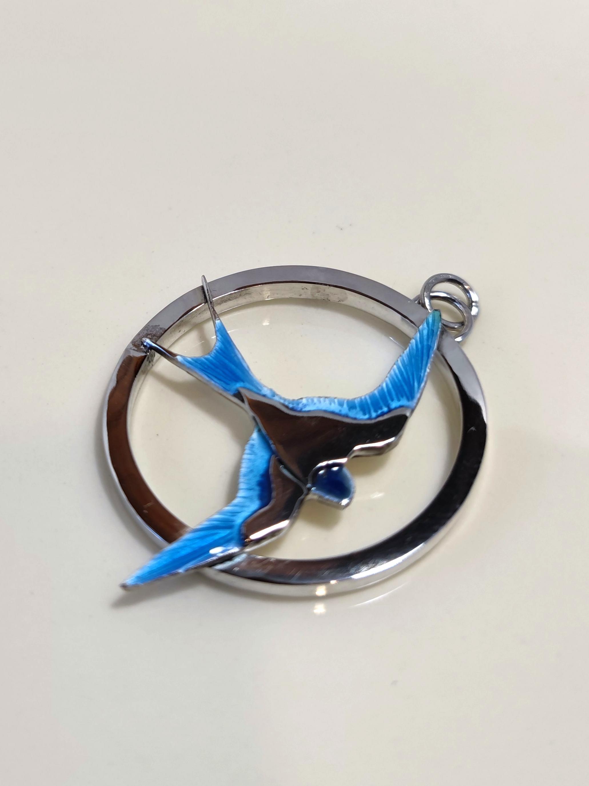Swallow pendant 01