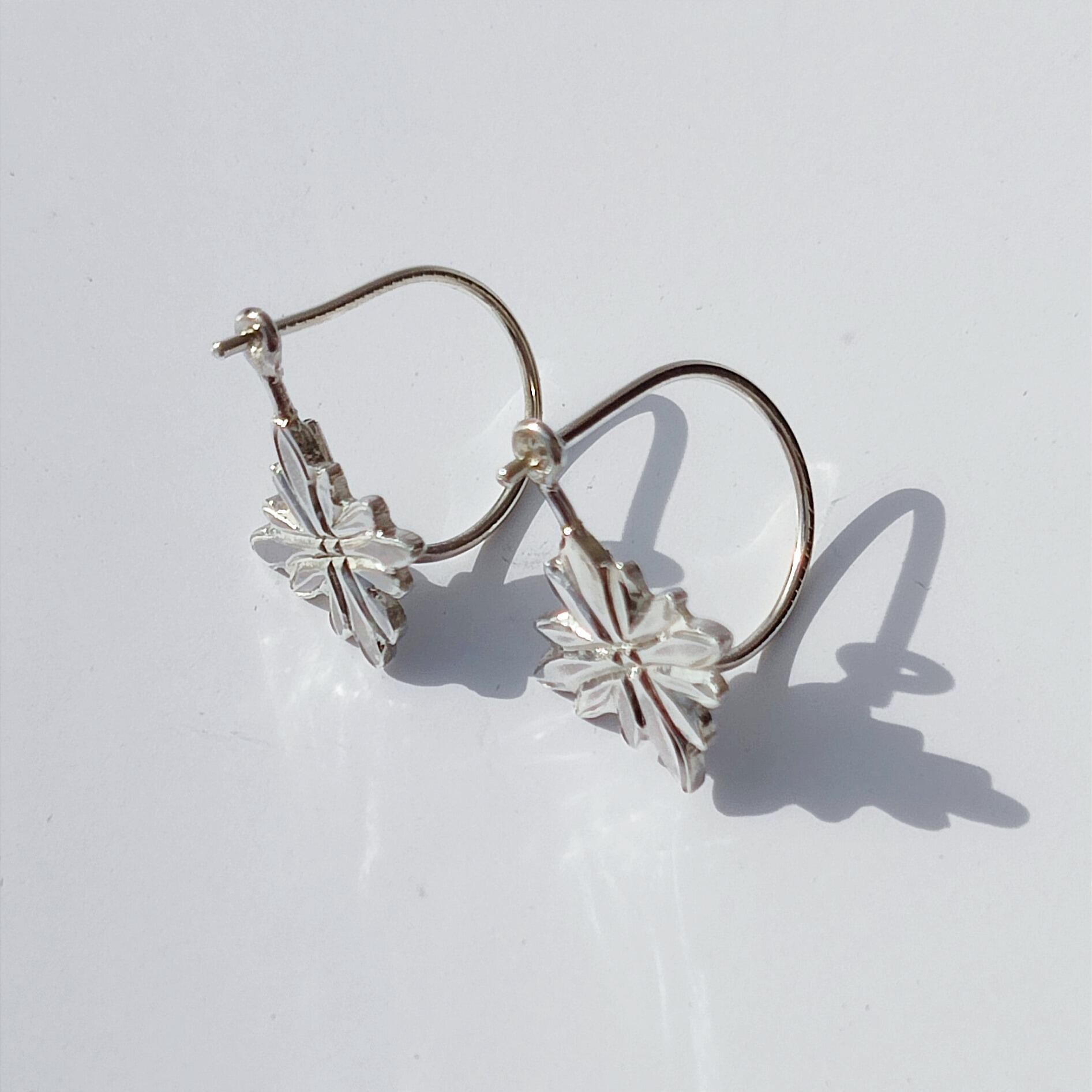 Floral hand engraved stud earrings with hoop fastening made with